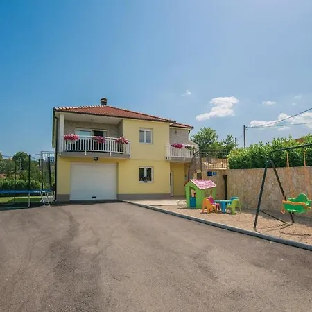 Katarina Villa Zmijavci